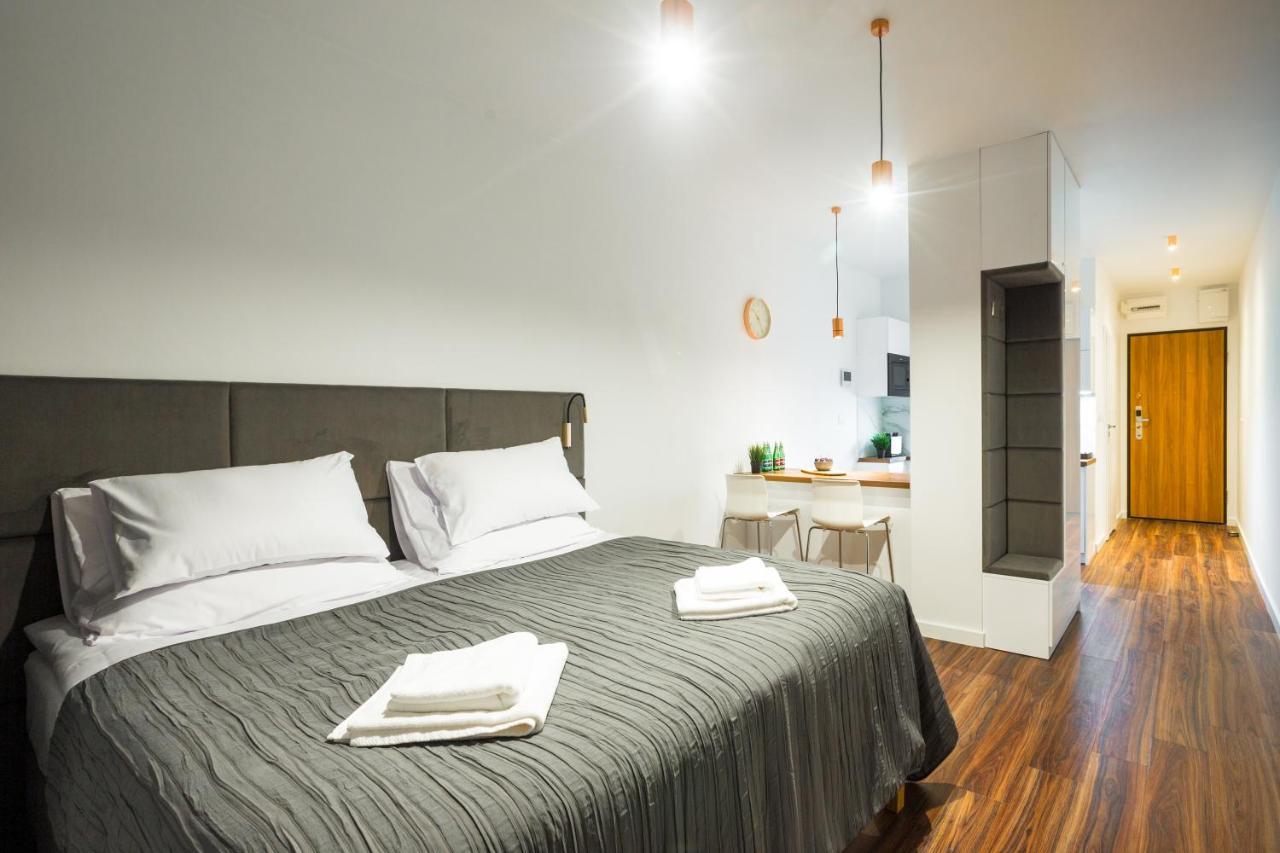 Sky Apartments Познань Экстерьер фото