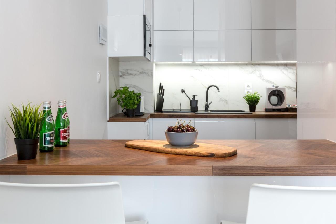 Sky Apartments Познань Экстерьер фото